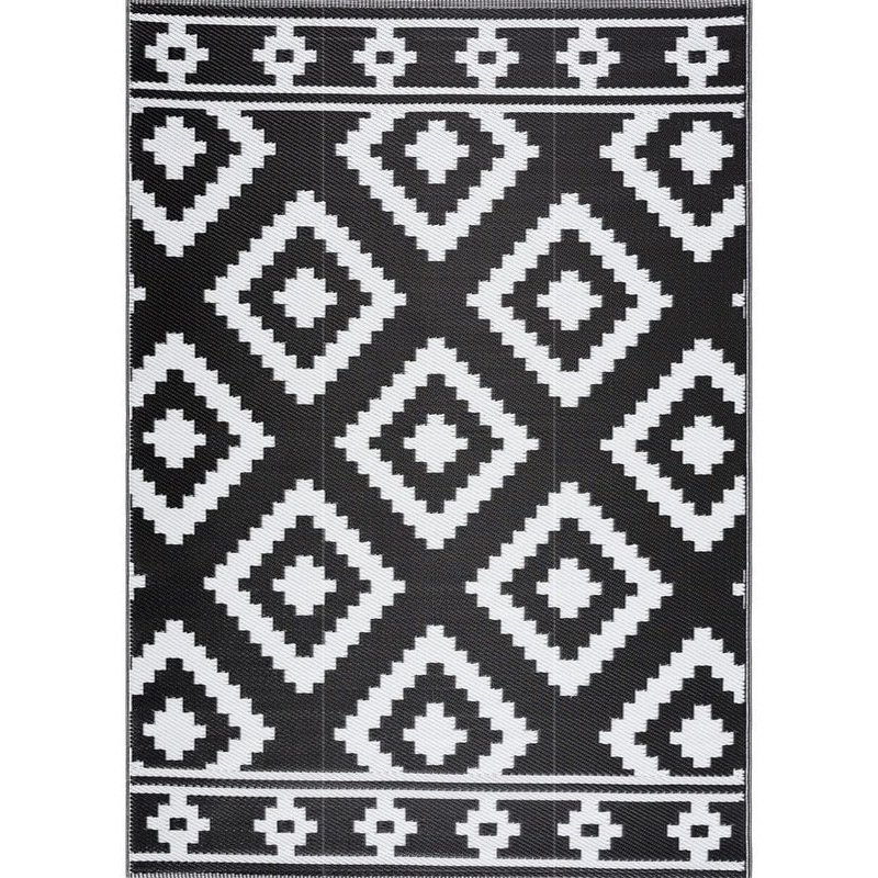 PLAYA RUG Milan Black and White 6 ft. x 9 ft. Folded Reversible Recycled Plastic Indoor/Outdoor Area Rug-Floor Mat PLY-F-MLN-BW-6X9