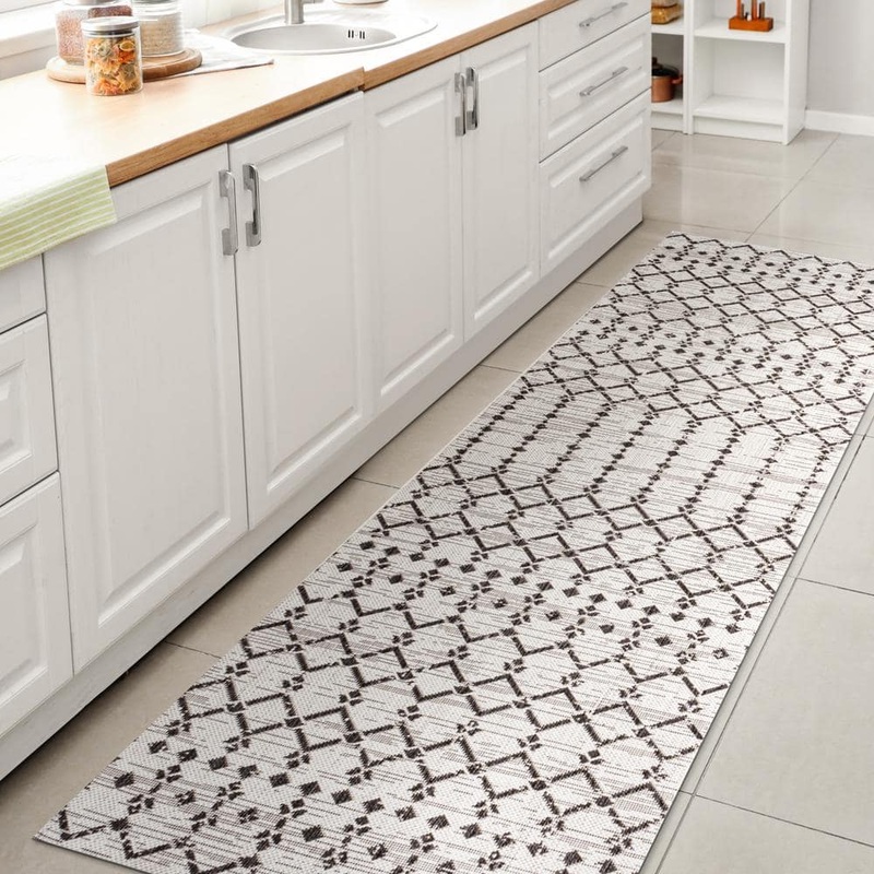 JONATHAN Y Ourika Moroccan Cream/Black 2 ft. x 10 ft. Geometric Textured Weave Indoor/Outdoor Area Rug SMB108I-210