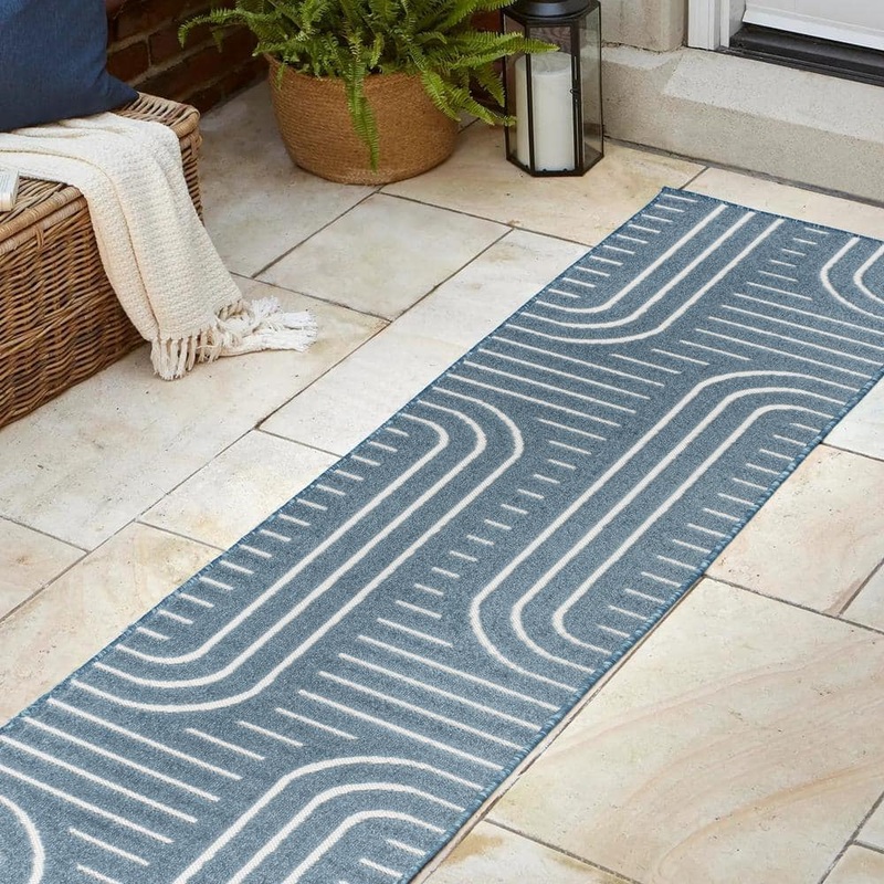 JONATHAN Y Anders High-Low MidCentury Modern Arch Stripe 2-Tone Navy/Cream 2 ft. x 8 ft. Indoor/Outdoor Runner Rug SCN107A-28