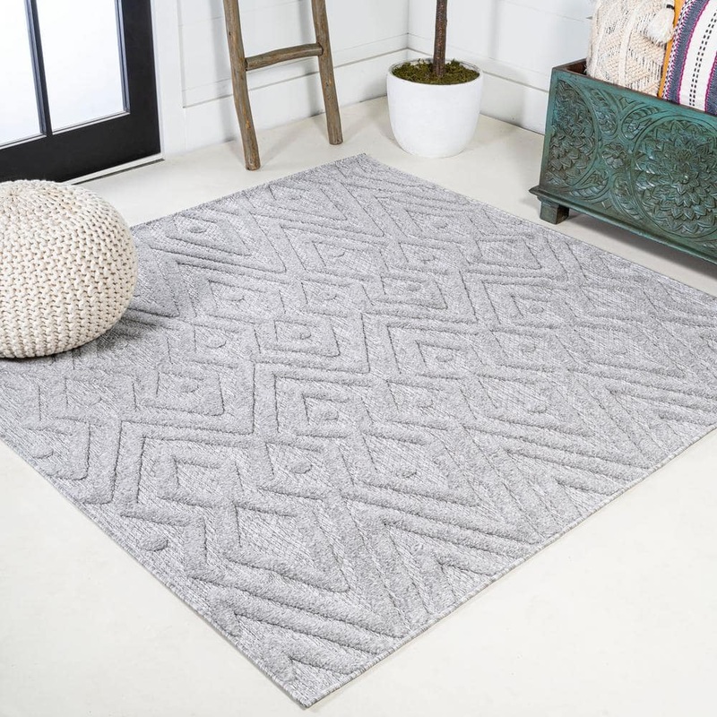 JONATHAN Y Balansat Moroccan Diamond Light Gray 5′ Square Indoor/Outdoor Area Rug IBZ100C-5SQ
