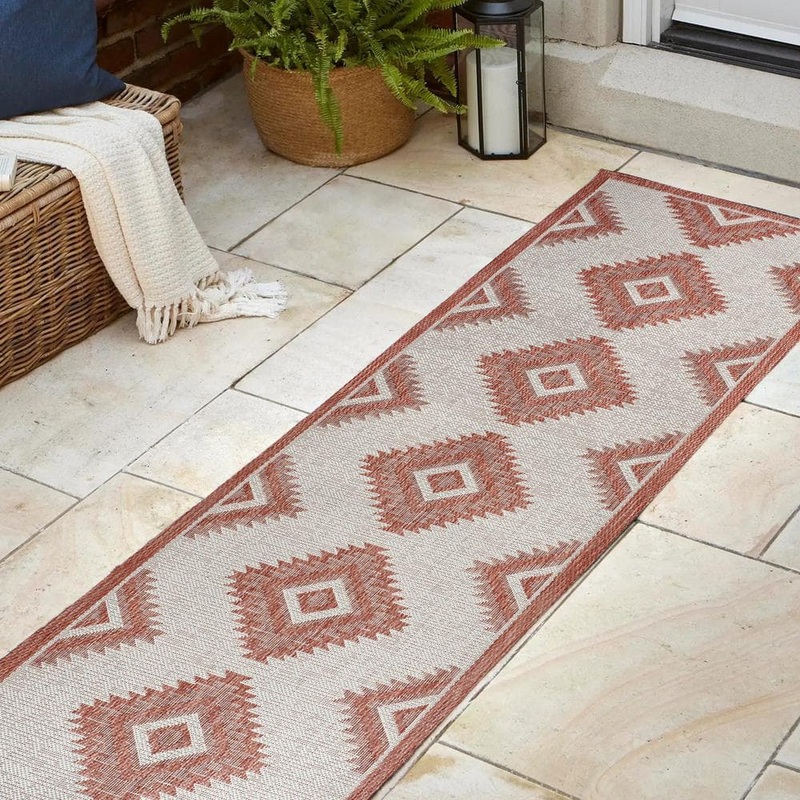 JONATHAN Y Lior Geometric Salmon/Cream 2 ft. x 8 ft. Moroccan Diamond Indoor/Outdoor Runner Rug TSN202B-28