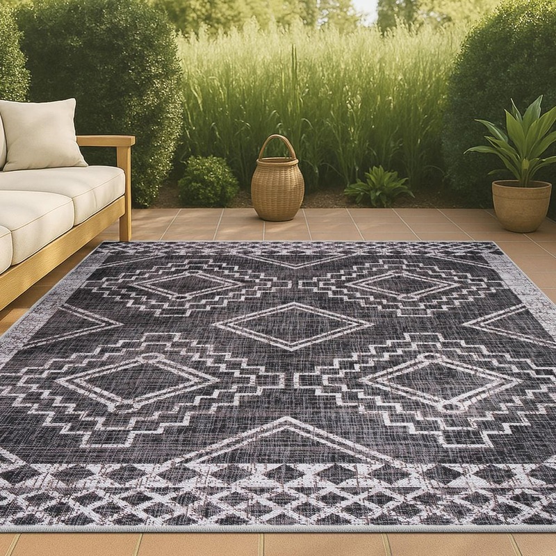 JONATHAN Y Marokko Black/Ivory 4 ft. x 6 ft. Diamond Tribal Medallion Indoor/Outdoor Area Rug SMB127F-4