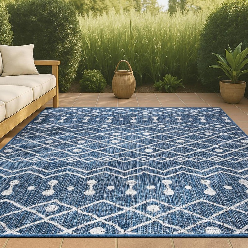 JONATHAN Y Nokat Coastal Bohemian Blue/Ivory 5 ft. x 8 ft. Indoor/Outdoor Area Rug SMB131C-5