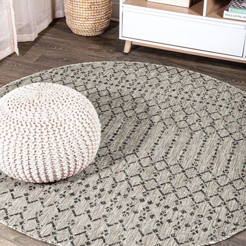 JONATHAN Y Ourika Moroccan Geometric Textured Weave Light Gray/Black 8 ft. Round Indoor/Outdoor Area Rug SMB108E-8R