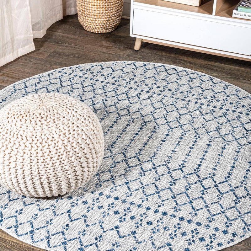 JONATHAN Y Ourika Moroccan Geometric Textured Weave Light Gray/Navy 8 ft. Round Indoor/Outdoor Area Rug SMB108A-8R