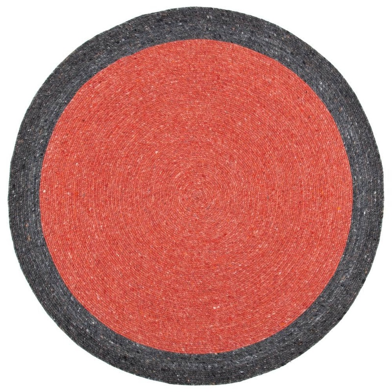 SAFAVIEH Braided Red Black 6 ft. x 6 ft. Abstract Border Round Area Rug BRD902Q-6R