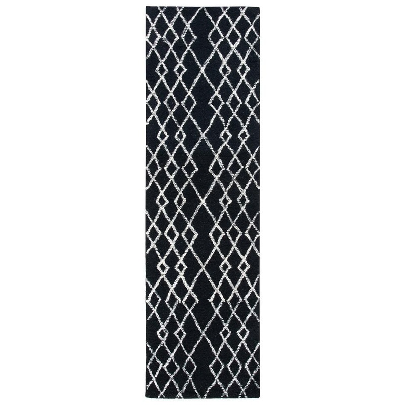 SAFAVIEH Metro Black/Ivory 2 ft. x 8 ft. Diamond Geometric Runner Rug MET994Z-28