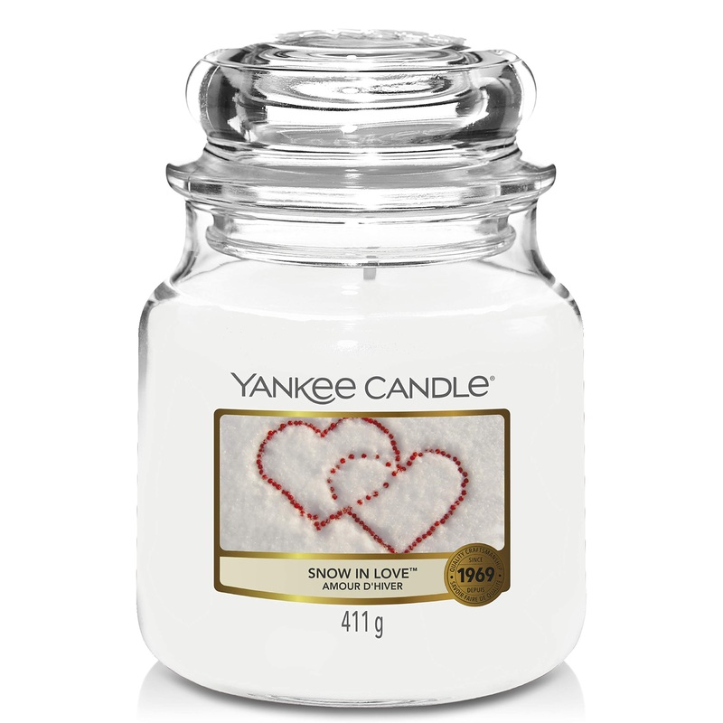 Yankee Candle Candle in a Glass Wax Snow in Love Medium Snow in Love Medium Candle