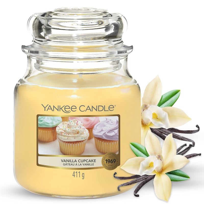 Yankee Candle fragrance candle in the glass (medium -sized) |Vanilla Cupcake |Burning time for up to 75 hours vanilla cupcake medium -sized candle in the glass