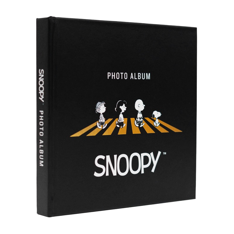 Grupo Erik Official Snoopy Self-Adhesive Photo Album – 6.3 x 6.3 Inch / 16 x 16 cm / 22 Pages – Hardcover – Photo Book – Snoopy Gifts – Personalised Gifts – Friend Gifts