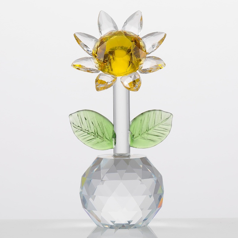 Qianwei Crystal Sunflowers Figurine with Vase – Sunflower Gifts Bouquet Collectible Figurines Crystal Office Home Decor Paperweight – Glass Sun Flower for Women Mom Bestfriend Wedding Anniversary Clear Crystal Sunflower