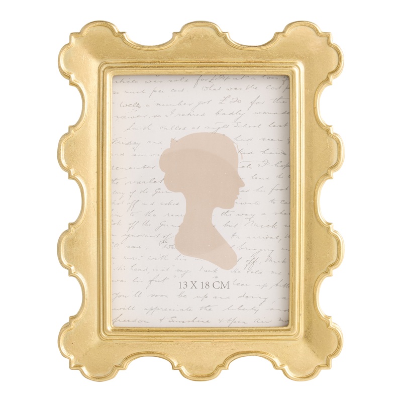 Vintage Gold Scalloped Picture Frame