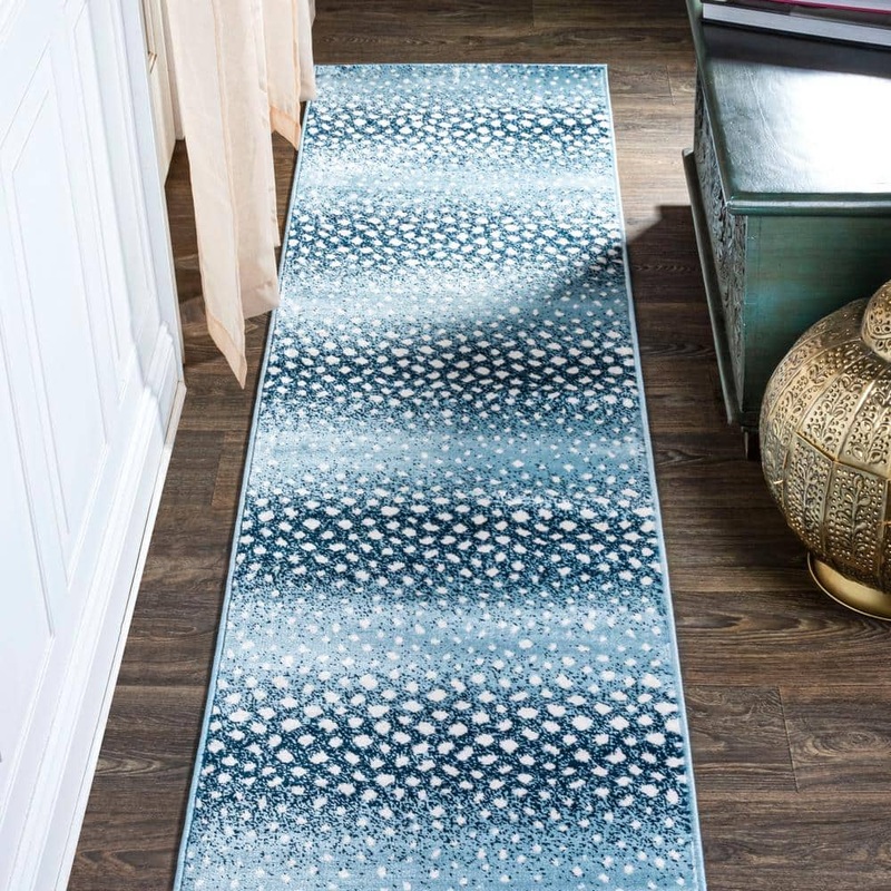 JONATHAN Y Antelope Blue/Cream 2 ft. x 8 ft. Modern Animal Runner Rug SAF100D-28