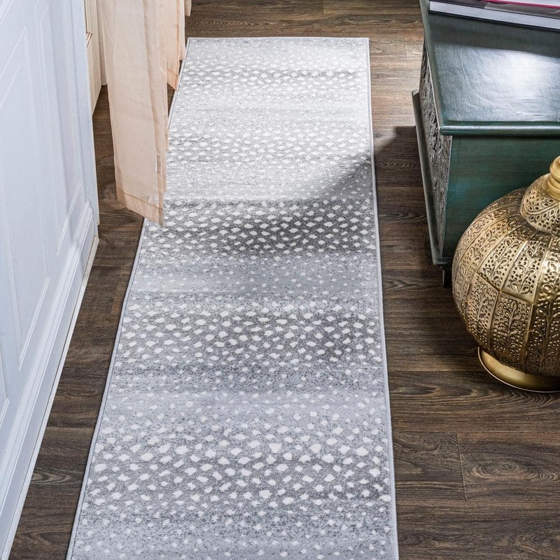 JONATHAN Y Antelope Light Gray/Cream 2 ft. x 10 ft. Modern Animal Runner Rug SAF100B-210