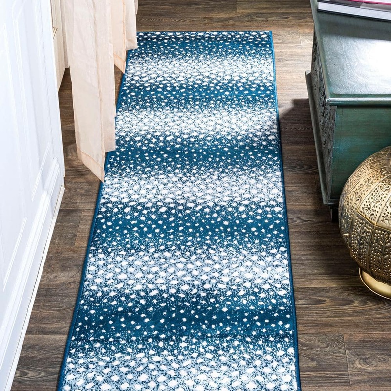 JONATHAN Y Antelope Navy/Cream 2 ft. x 10 ft. Modern Animal Runner Rug SAF100E-210