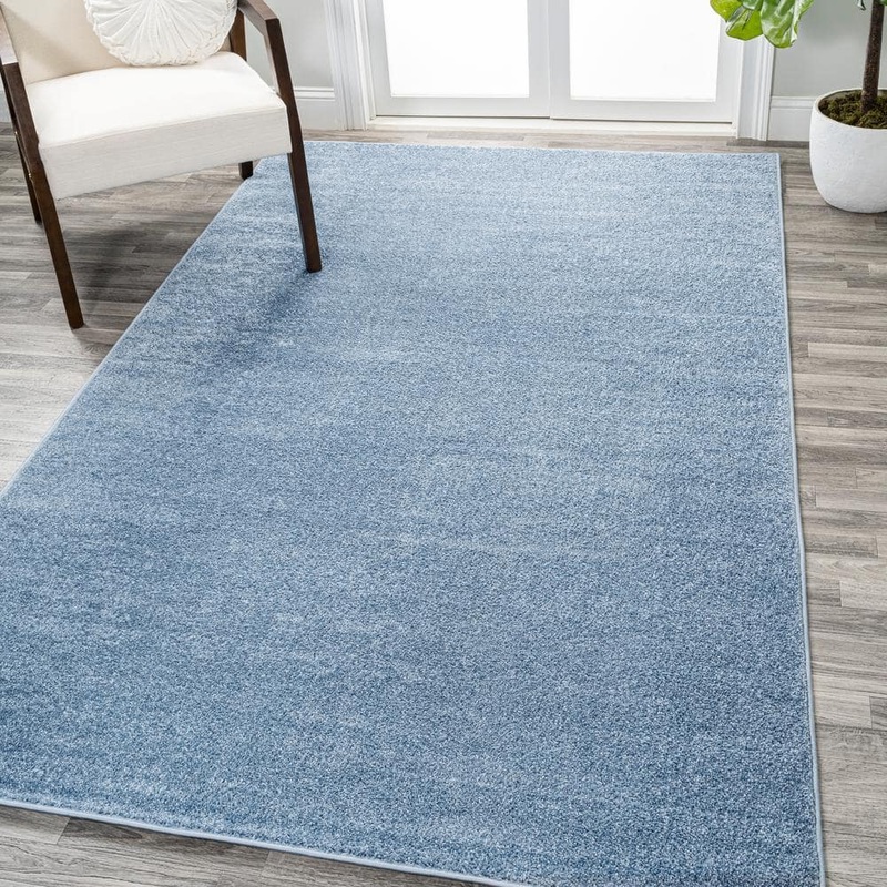 JONATHAN Y Haze Solid Low-Pile Classic Blue 6 ft. x 9 ft. Area Rug SEU100F-6