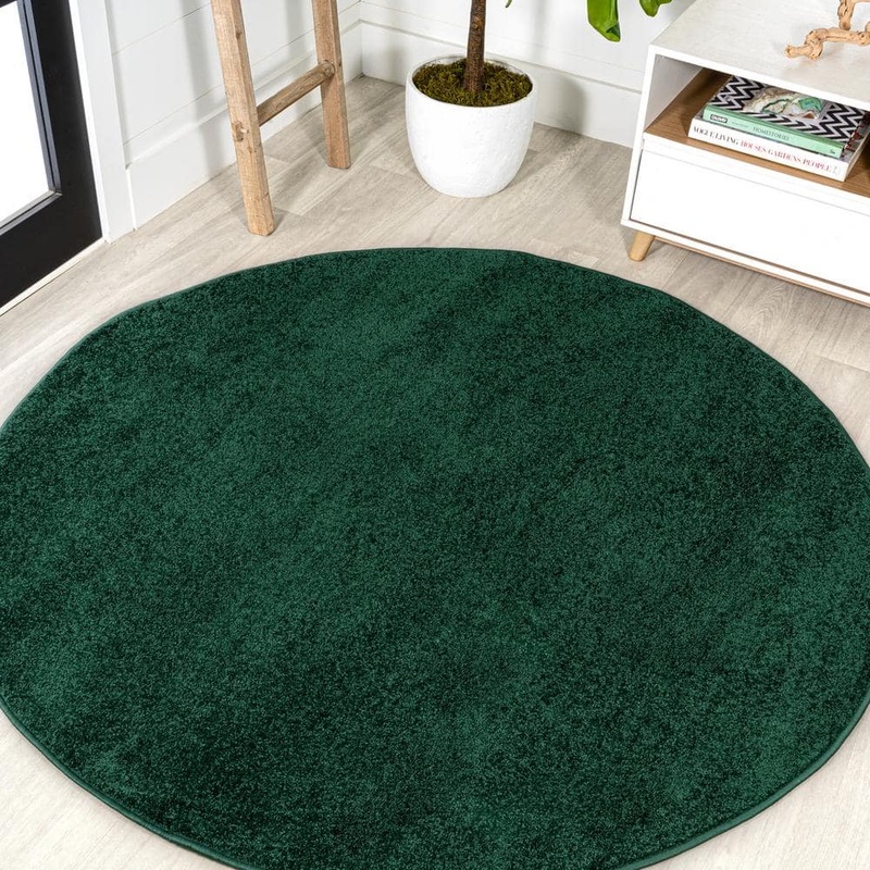 JONATHAN Y Haze Solid Low-Pile Emerald 4 ft. Round Area Rug SEU100L-4R
