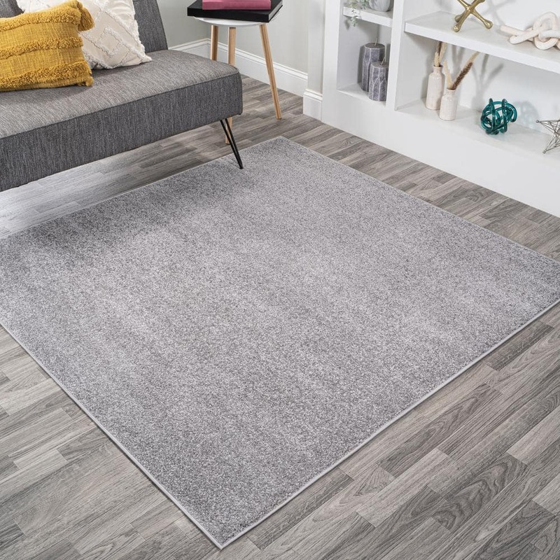JONATHAN Y Haze Solid Low-Pile Gray 5 ft. Square Area Rug SEU100A-5SQ