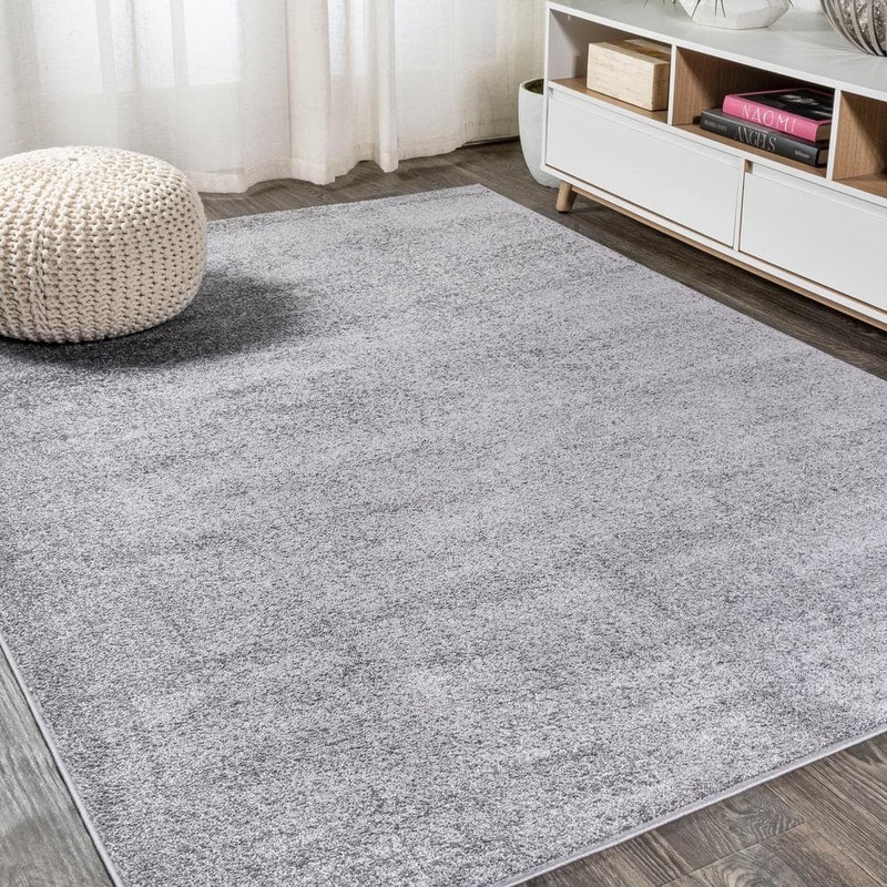JONATHAN Y Haze Solid Low-Pile Gray 8 ft. x 10 ft. Area Rug SEU100A-8