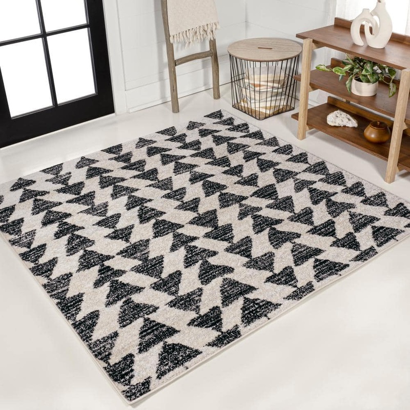 JONATHAN Y Aisha Moroccan Triangle Geometric Cream/Black 4 ft. x 4 ft. Square Area Rug MOH206A-4SQ