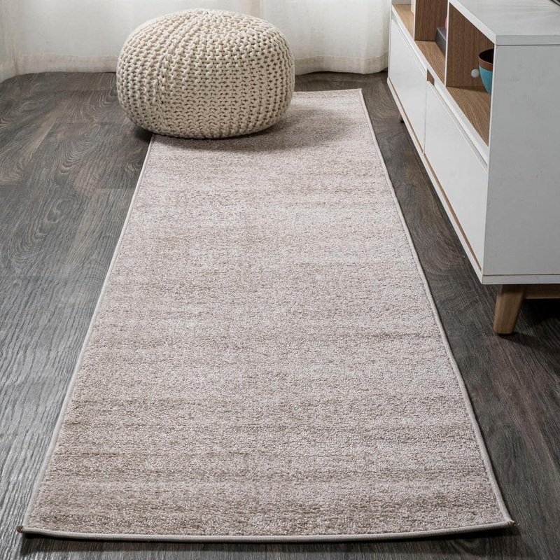 JONATHAN Y Haze Solid Low-Pile Beige 2 ft. x 8 ft. Runner Rug SEU100G-28
