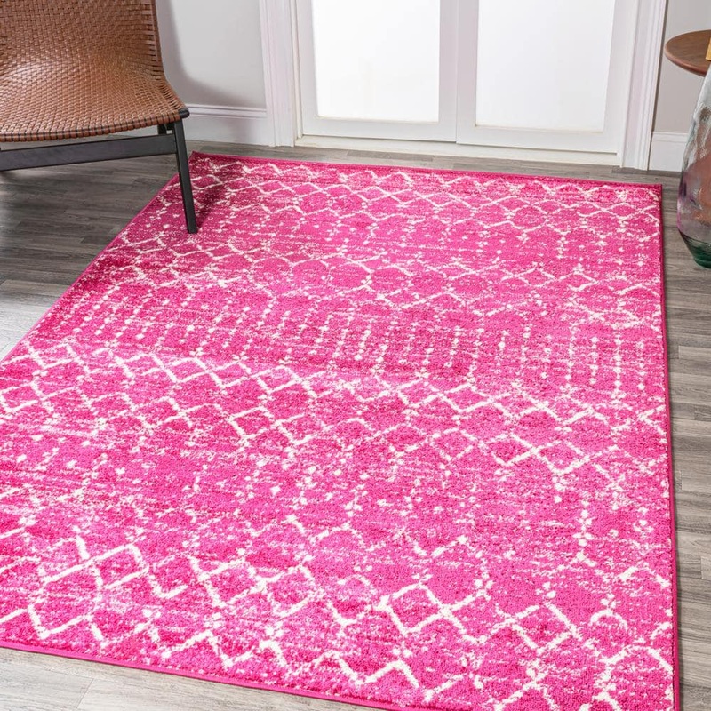 JONATHAN Y Moroccan HYPE Boho Vintage Diamond Fuchsia/Ivory 4 ft. x 6 ft. Area Rug MOH101G-4